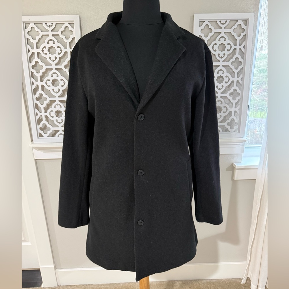 Elegant Black Coat - Picture 7 of 9